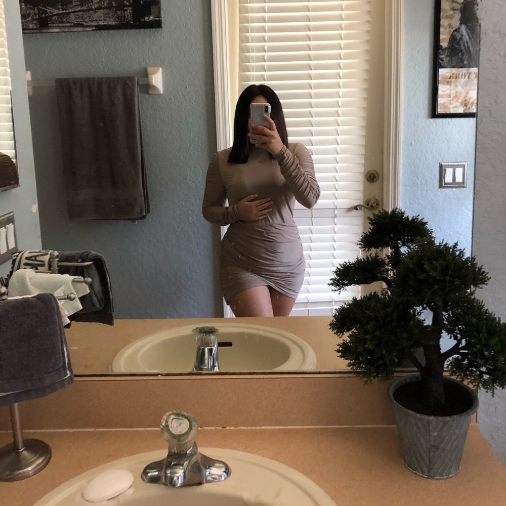 Missguised long sleeve nude dress